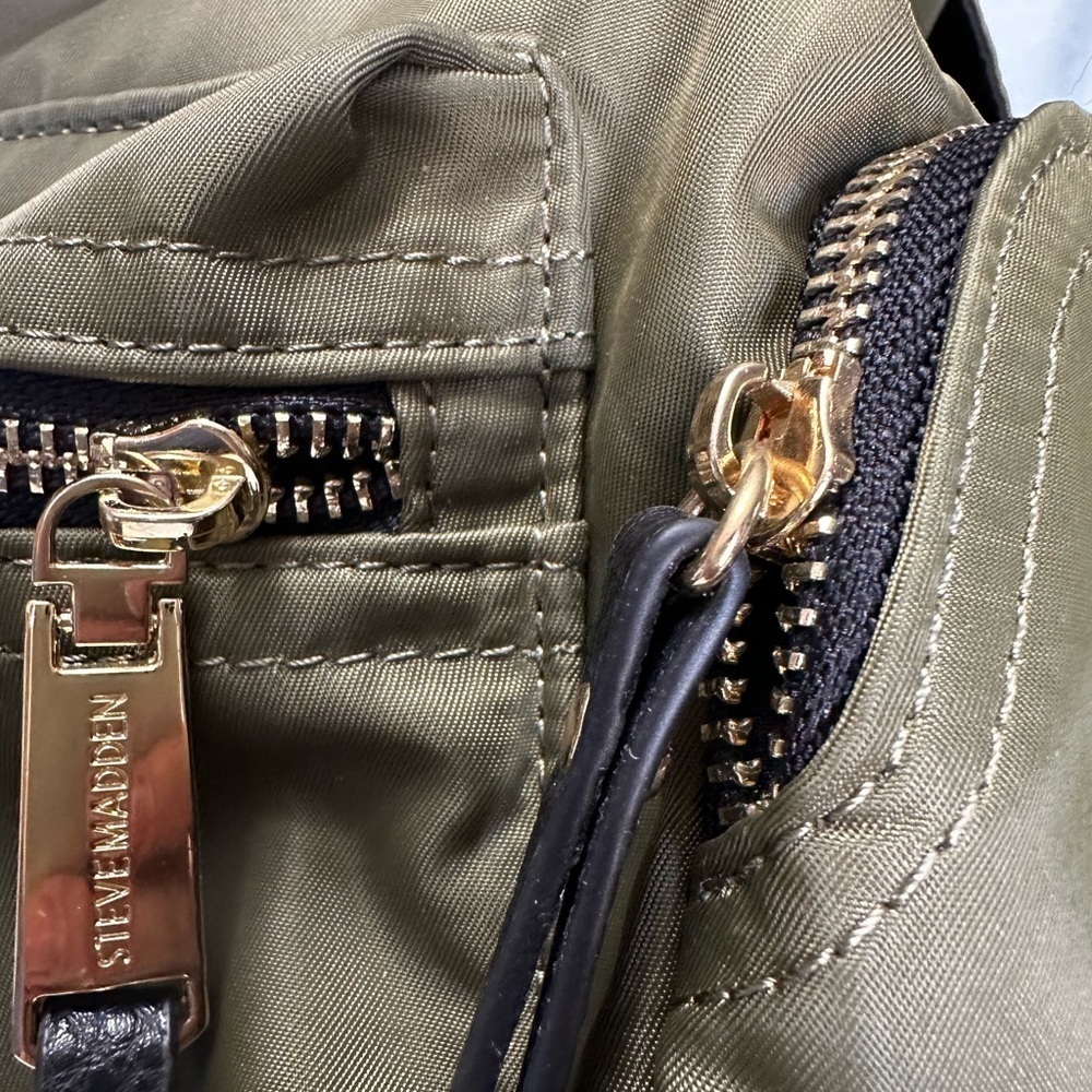 Steve Madden NWOT Nylon Army Green Backpack - Picture 5 of 10
